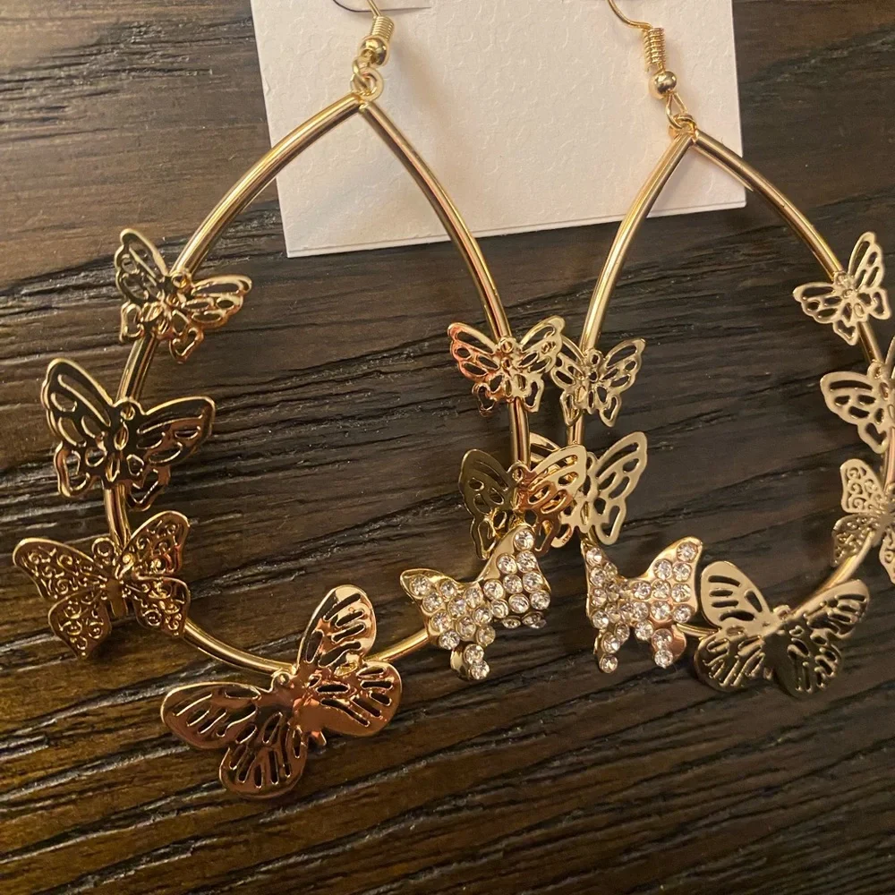 NEW Jessica Simpson butterfly hoop earrings